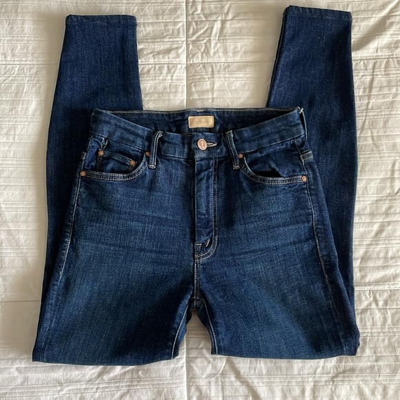 Mother High Waisted Looker in Clean Sweep - Picture 3 of 9